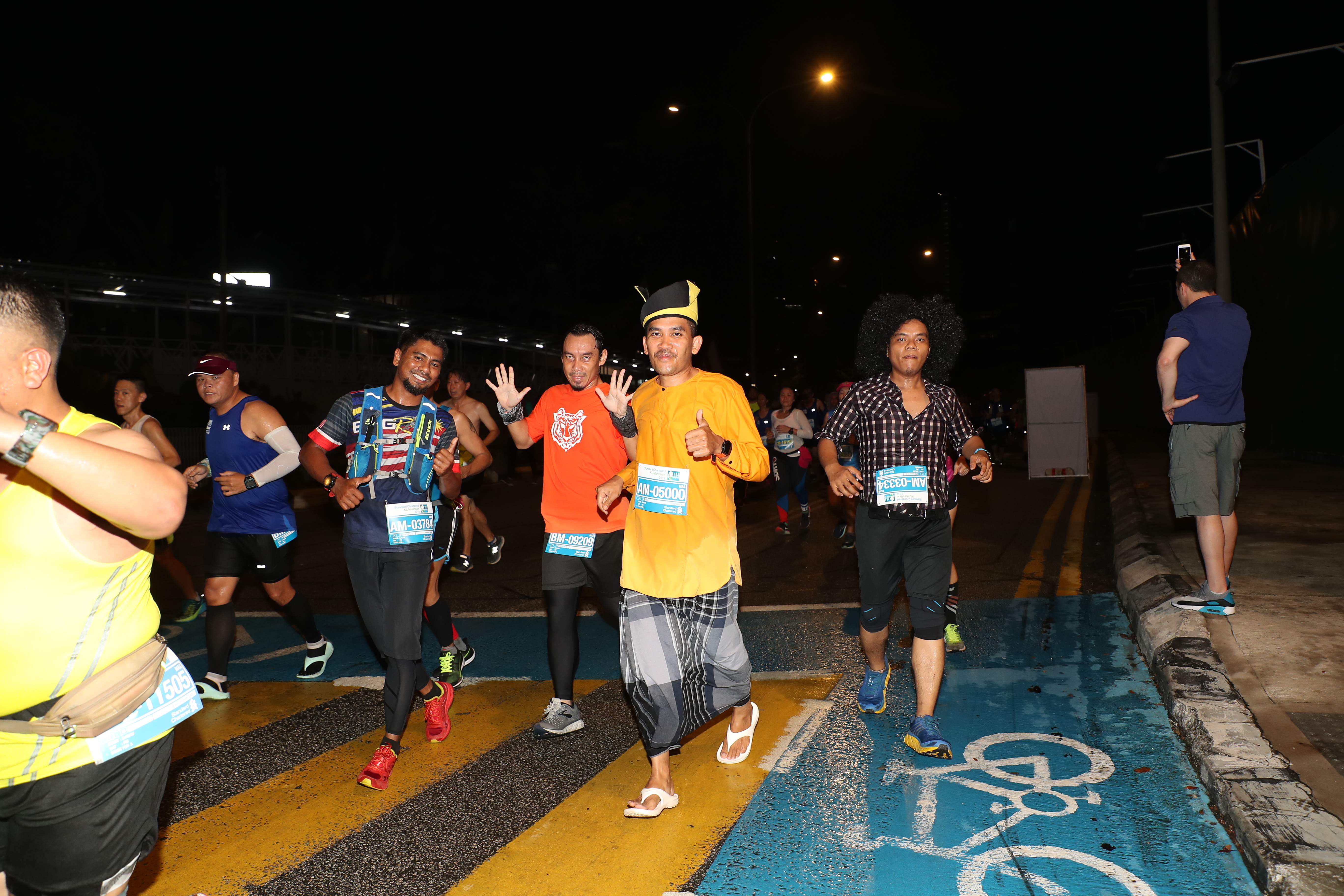 Costumed Runners 2 (1)